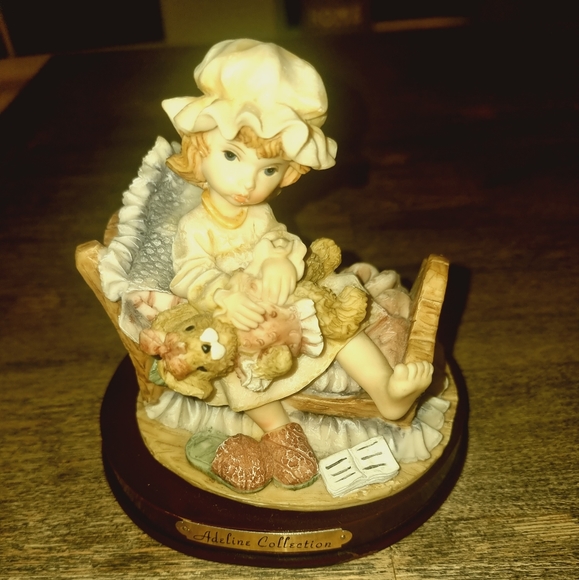 Adeline porcelain - Picture 1 of 3